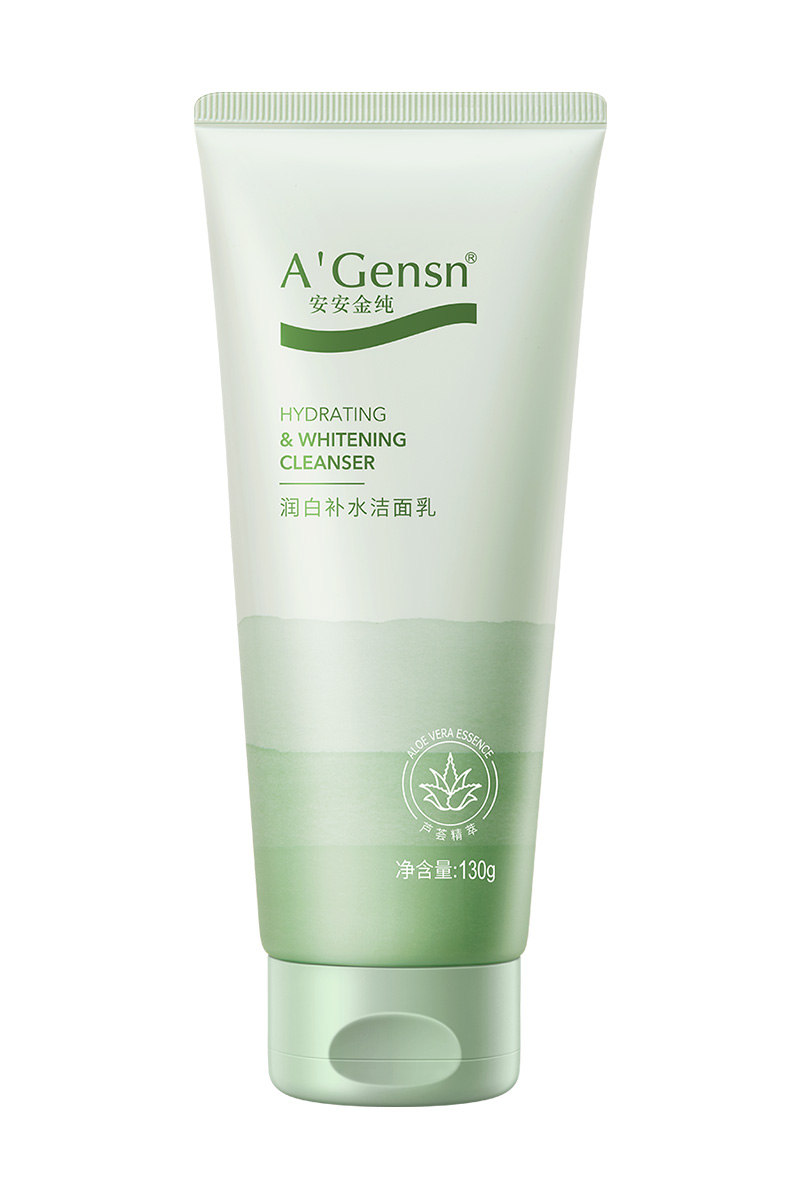 Hydrating And Whitening Cleanser